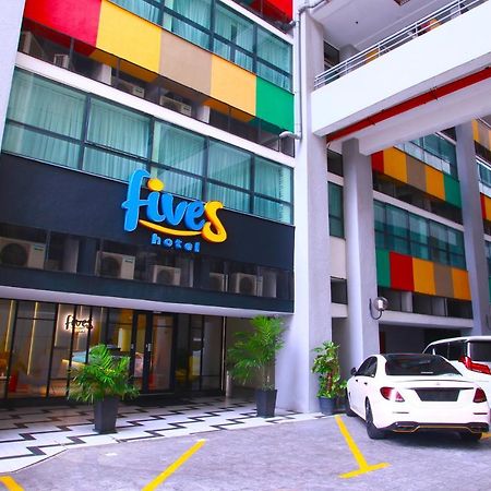 Fives Hotel Dnp Джохор Бахру Екстериор снимка