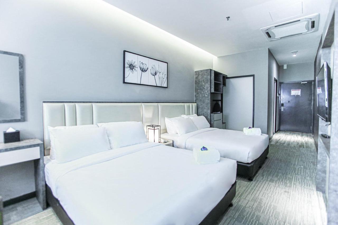 Fives Hotel Dnp Джохор Бахру Екстериор снимка