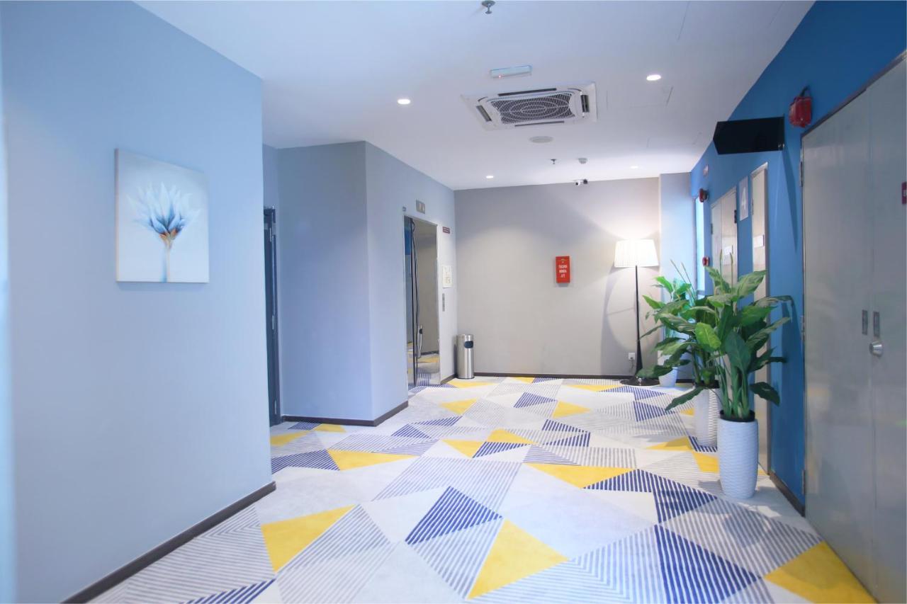 Fives Hotel Dnp Джохор Бахру Екстериор снимка